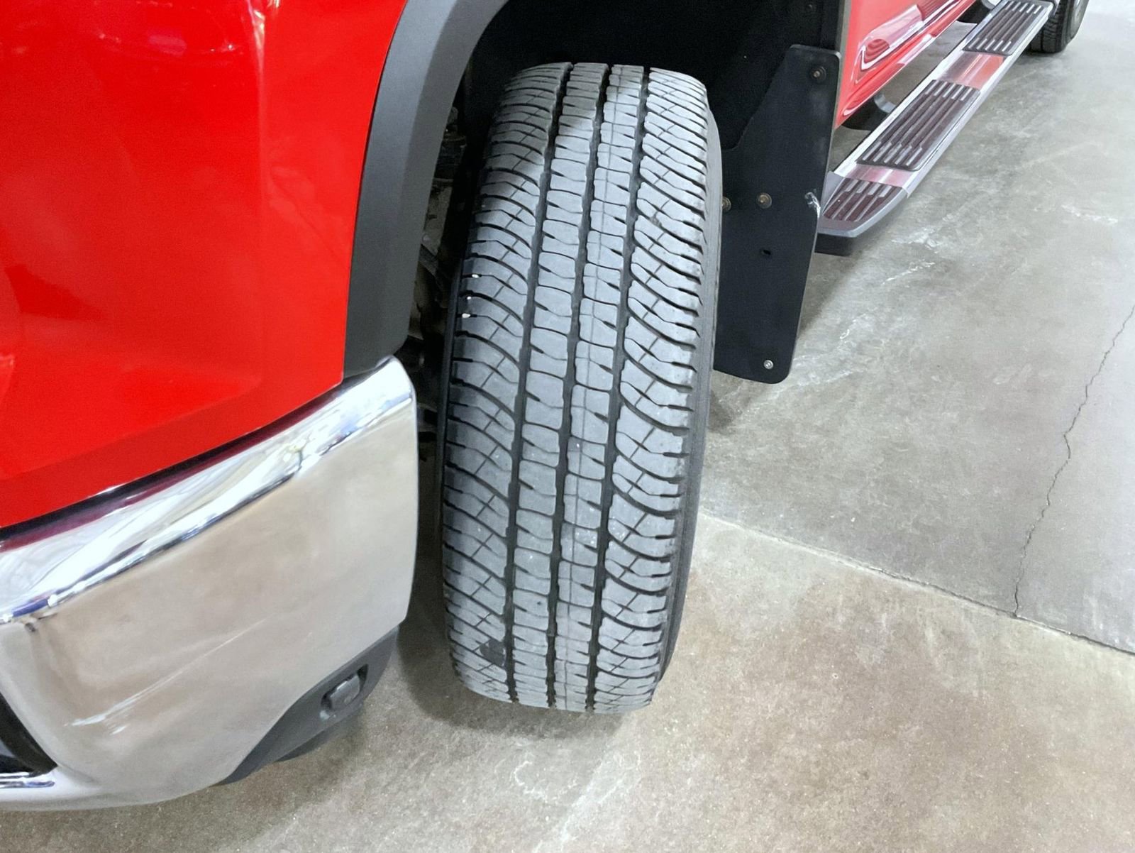 Certified 2024 Chevrolet Silverado 3500 LT w/ All Star Edition image 24