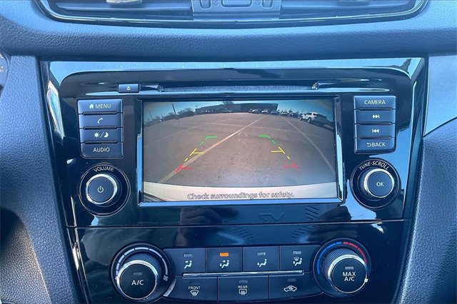 Used 2019 Nissan Rogue Sport S image 19