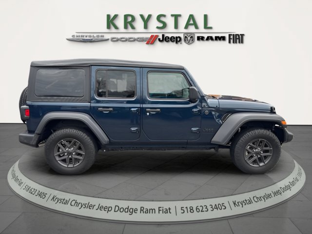 Used 2025 Jeep Wrangler Unlimited Sport AWD/4WD image 9