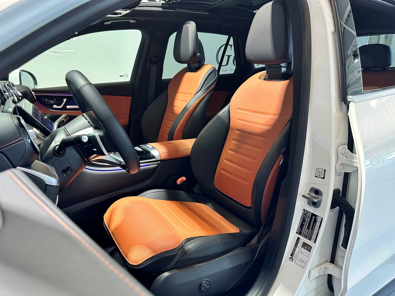 Certified 2025 Mercedes-Benz GLC 350e 4MATIC image 16