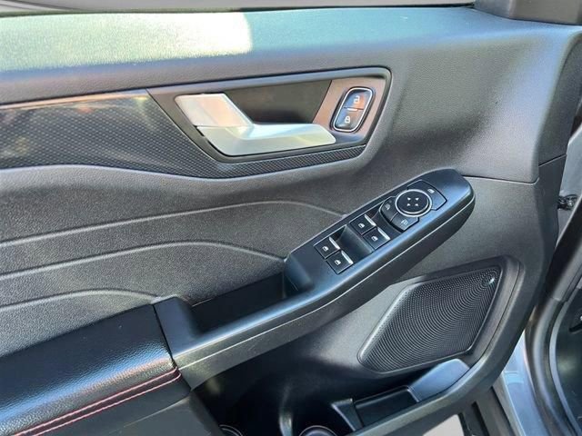 Used 2023 Ford Escape ST-Line image 13