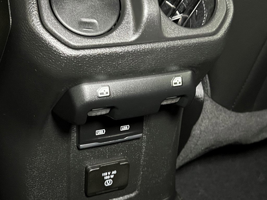 Used 2022 Jeep Wrangler Unlimited Sahara image 21