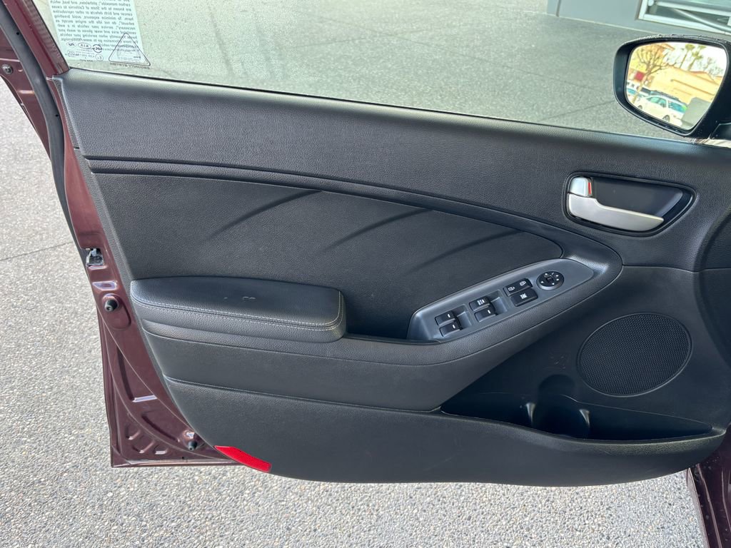 Used 2018 Kia Forte LX w/ LX Rear Camera Package image 20