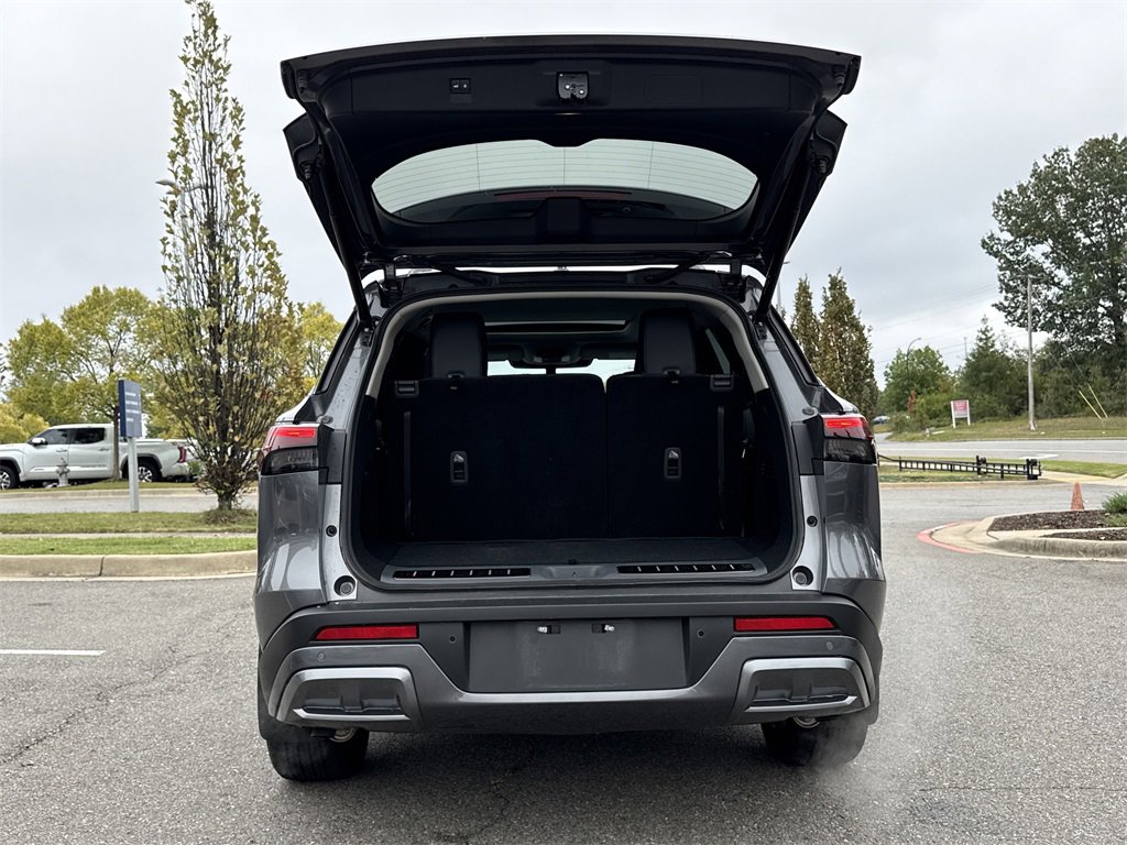 Used 2025 INFINITI QX60 Sensory w/ Vision Package image 13