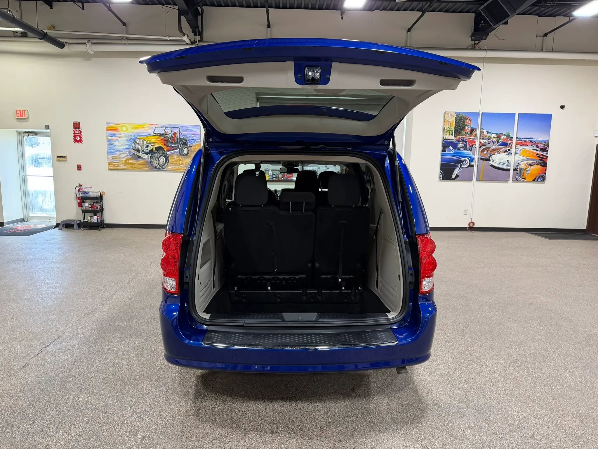 Used 2019 Dodge Grand Caravan SE FWD image 21