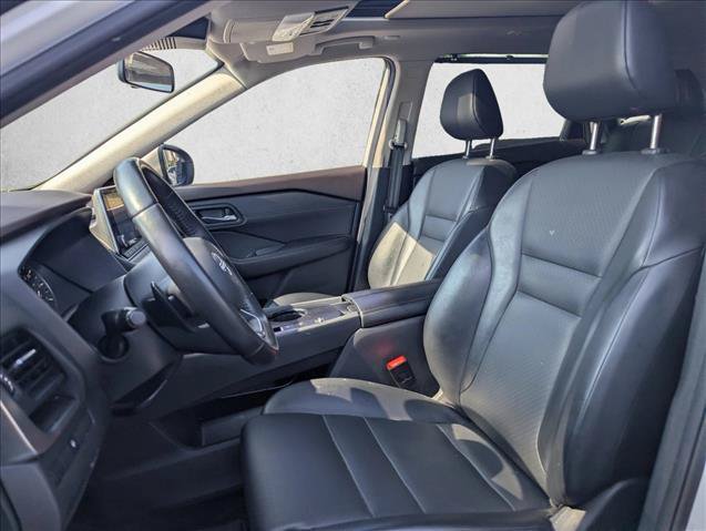 Used 2023 Nissan Rogue SV w/ SV Premium B Package FWD image 23