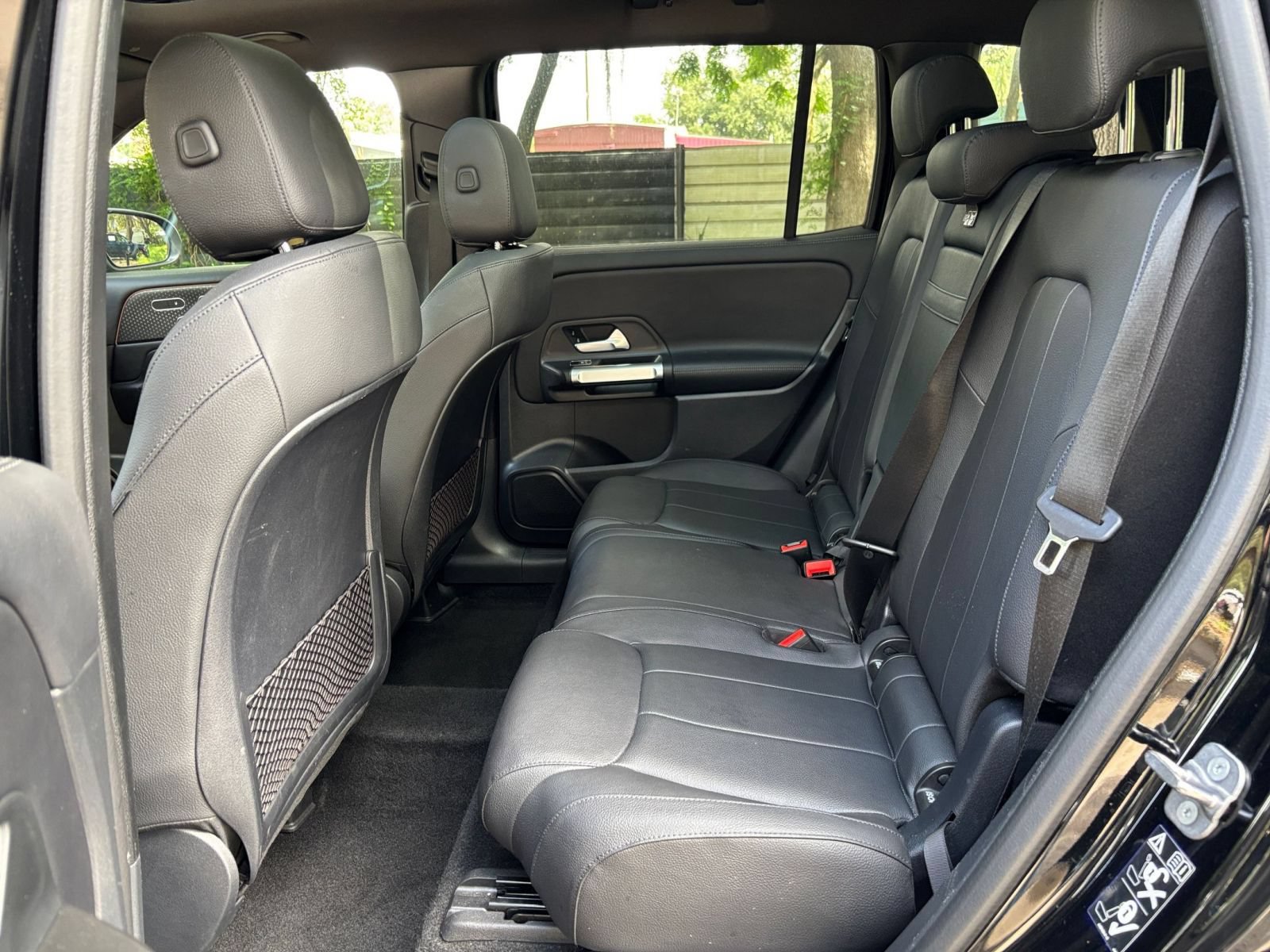 Used 2025 Mercedes-Benz GLB 250 4MATIC image 41