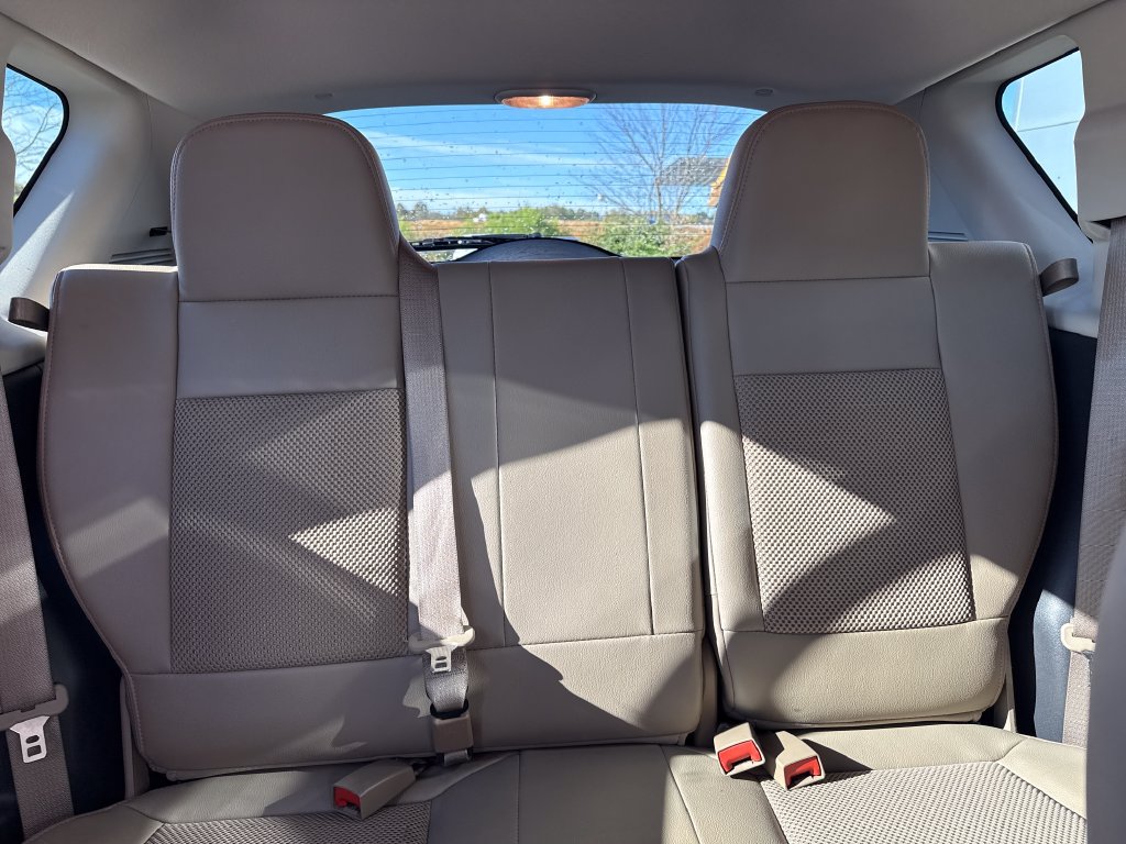 Used 2017 Jeep Compass Latitude FWD image 34