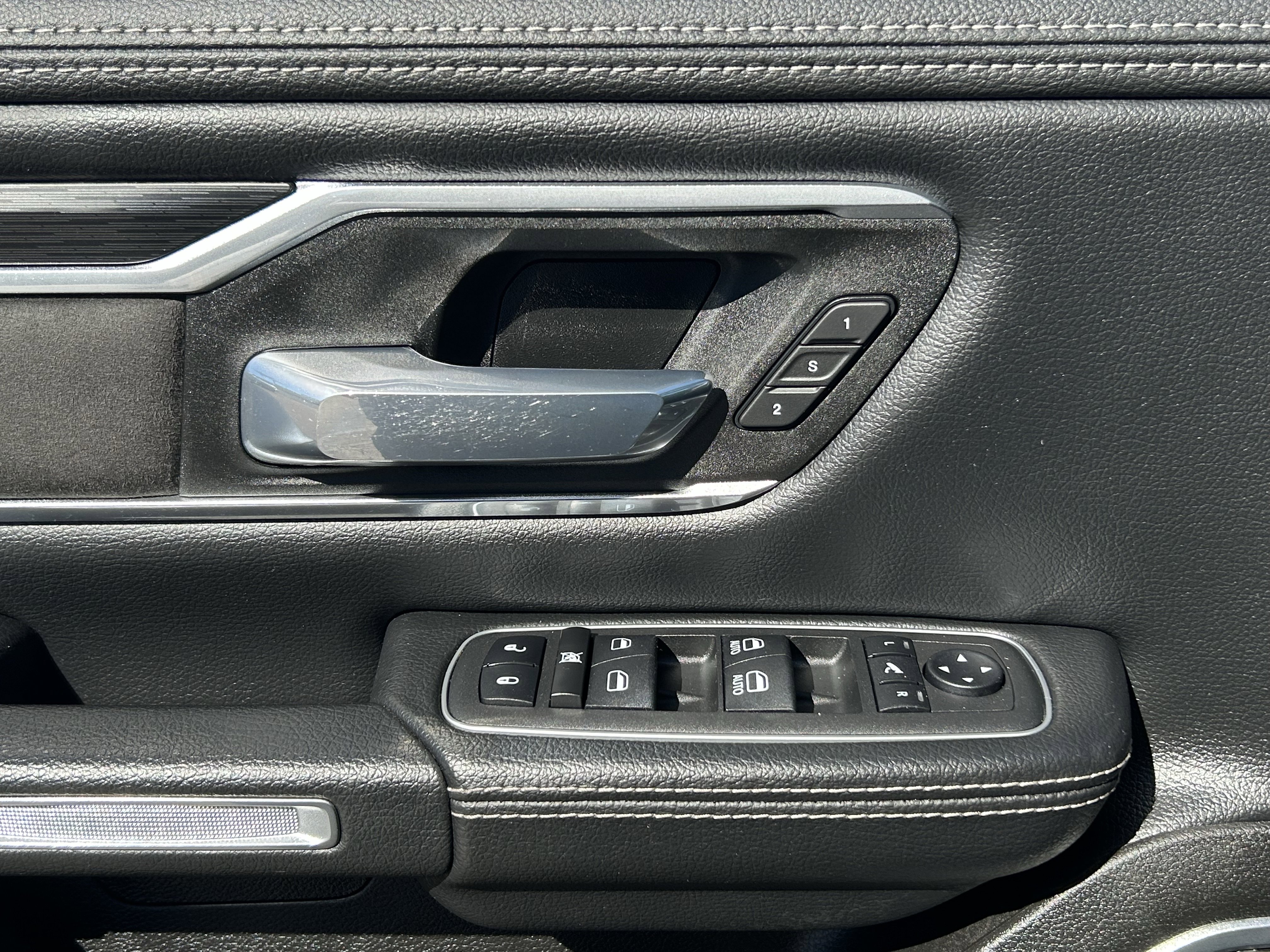 Certified 2023 RAM 1500 Laramie image 21