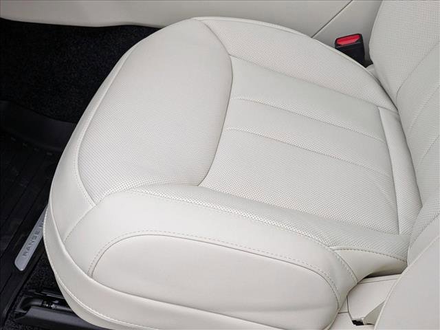 New 2026 Land Rover Range Rover SE image 4