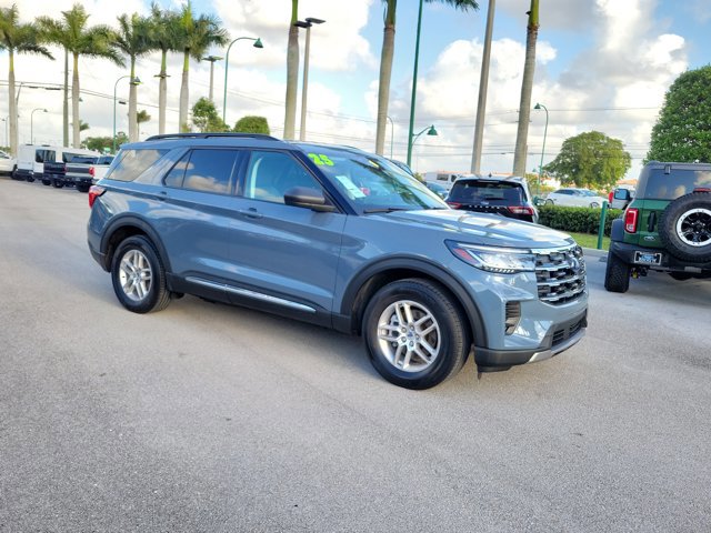 Certified 2025 Ford Explorer Active RWD image 35