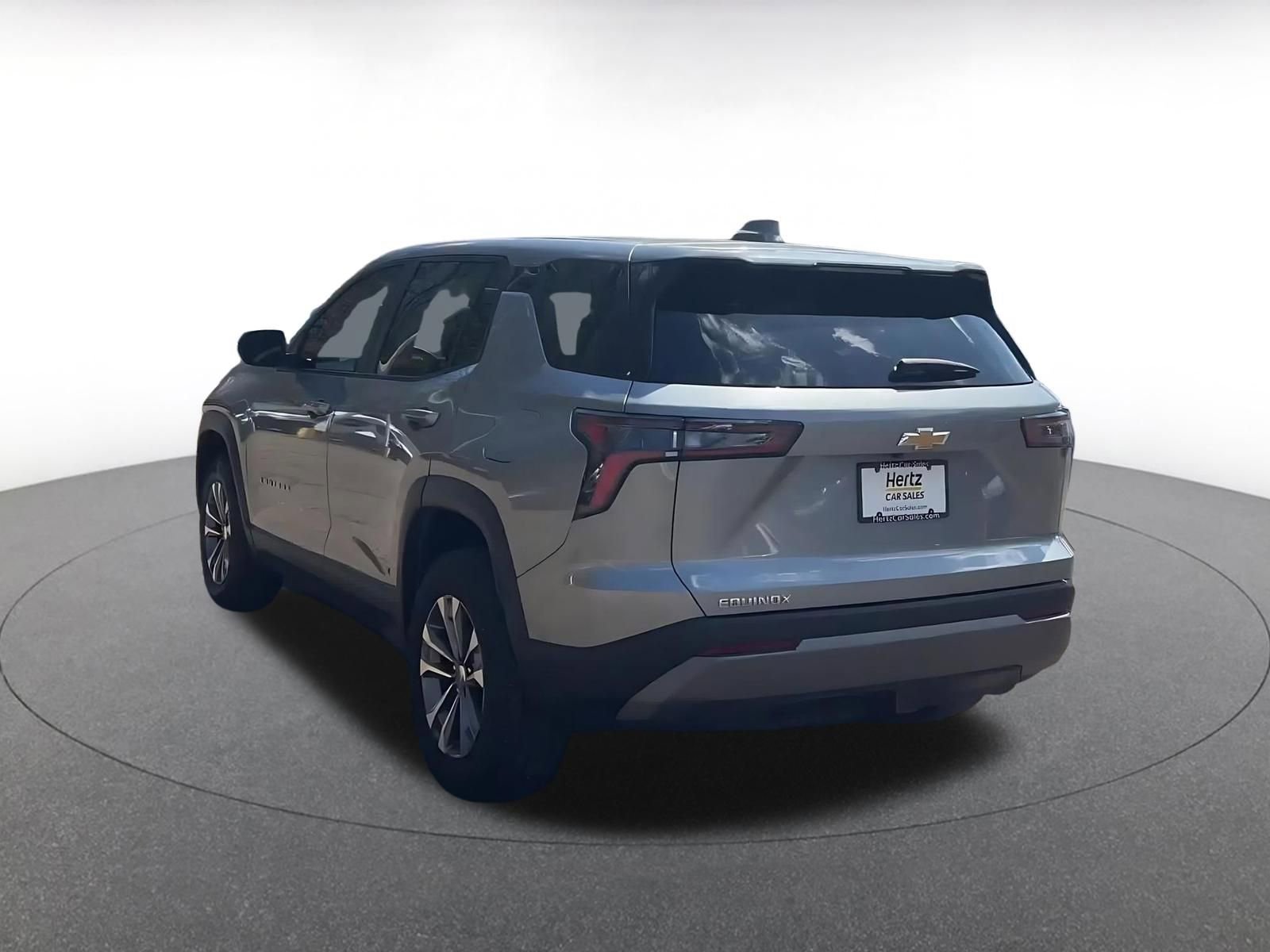 Used 2025 Chevrolet Equinox LT FWD image 11