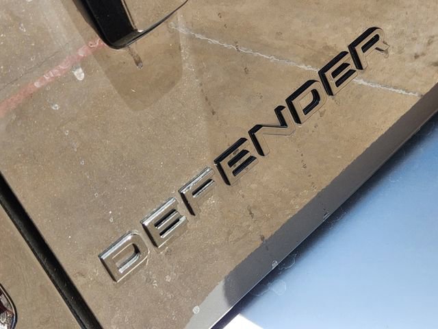 Used 2024 Land Rover Defender 110 SE image 12