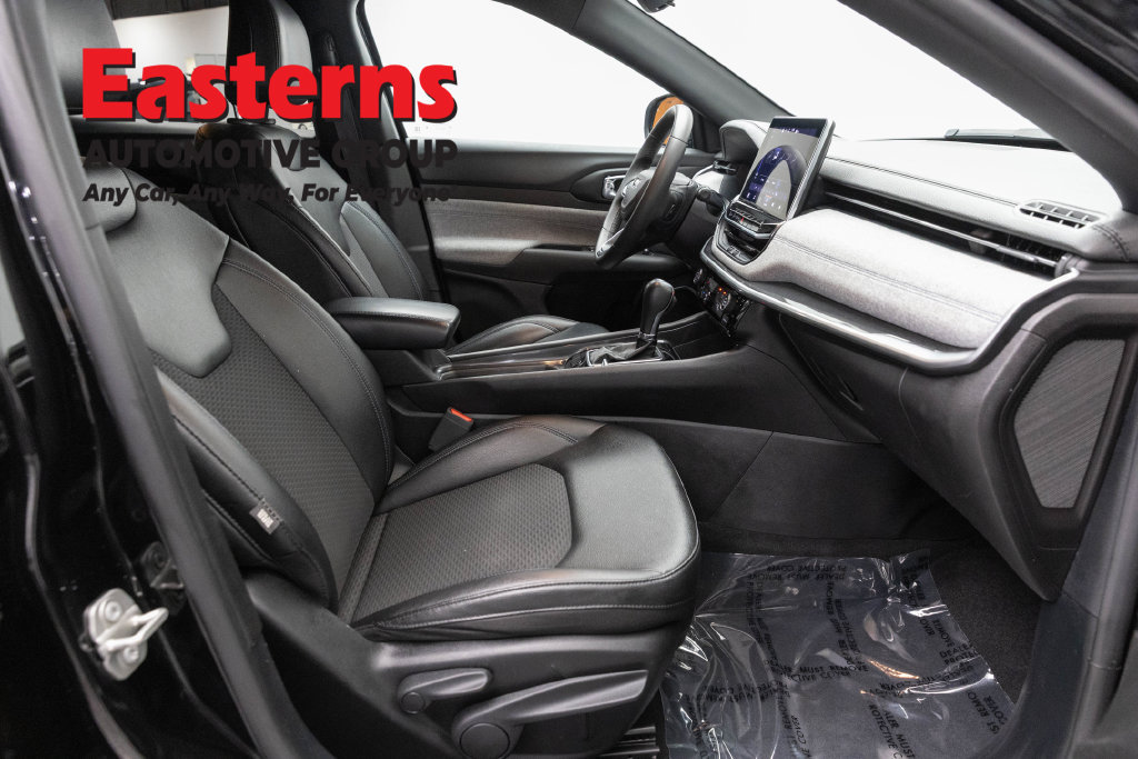 Used 2024 Jeep Compass Latitude AWD/4WD image 25