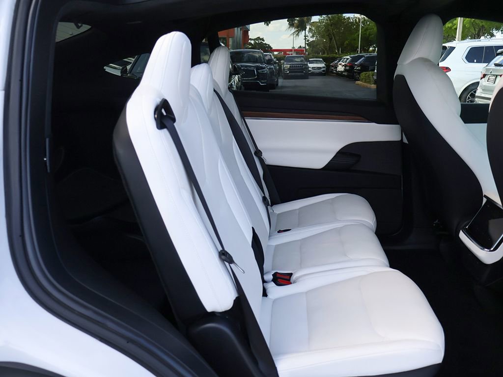 Used 2022 Tesla Model X AWD/4WD image 36