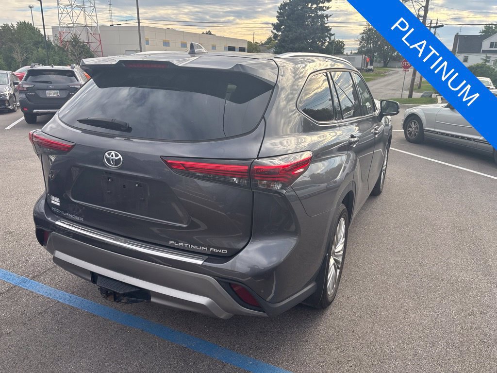Used 2023 Toyota Highlander Platinum AWD/4WD image 9