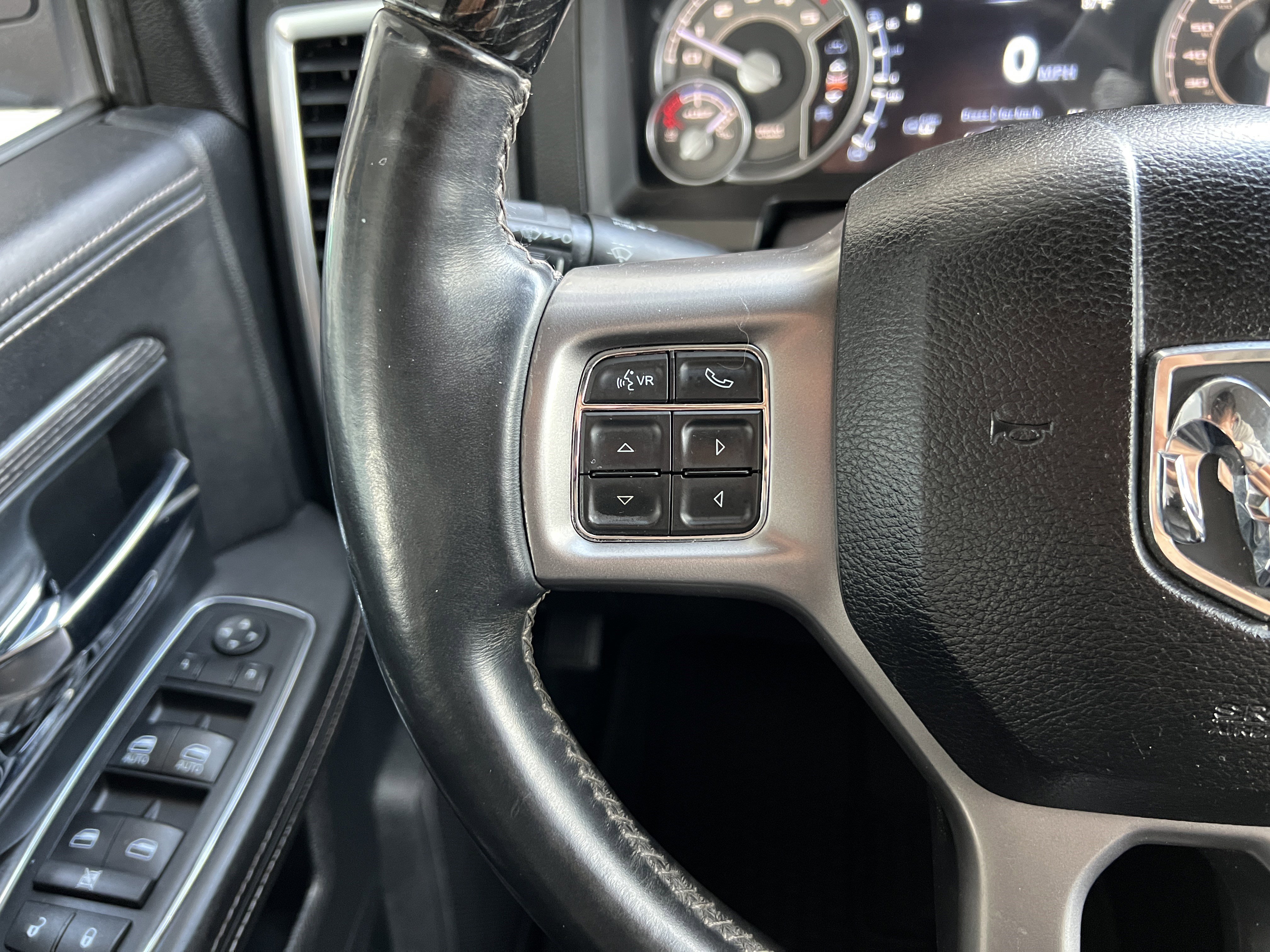 Used 2014 RAM 3500 Laramie Longhorn image 27