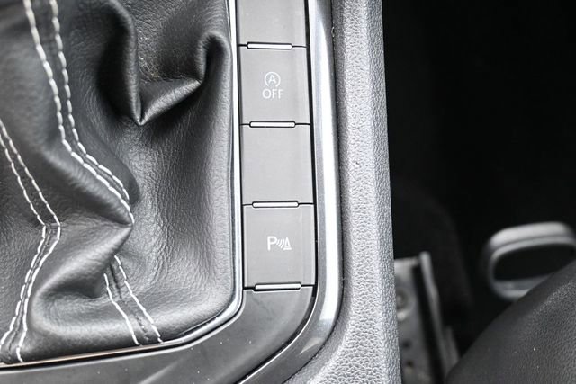 Used 2023 Volkswagen Tiguan SE R-Line FWD image 24
