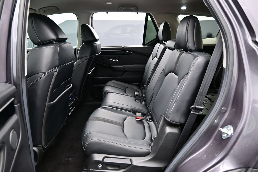 Used 2025 Honda Pilot EX-L image 26