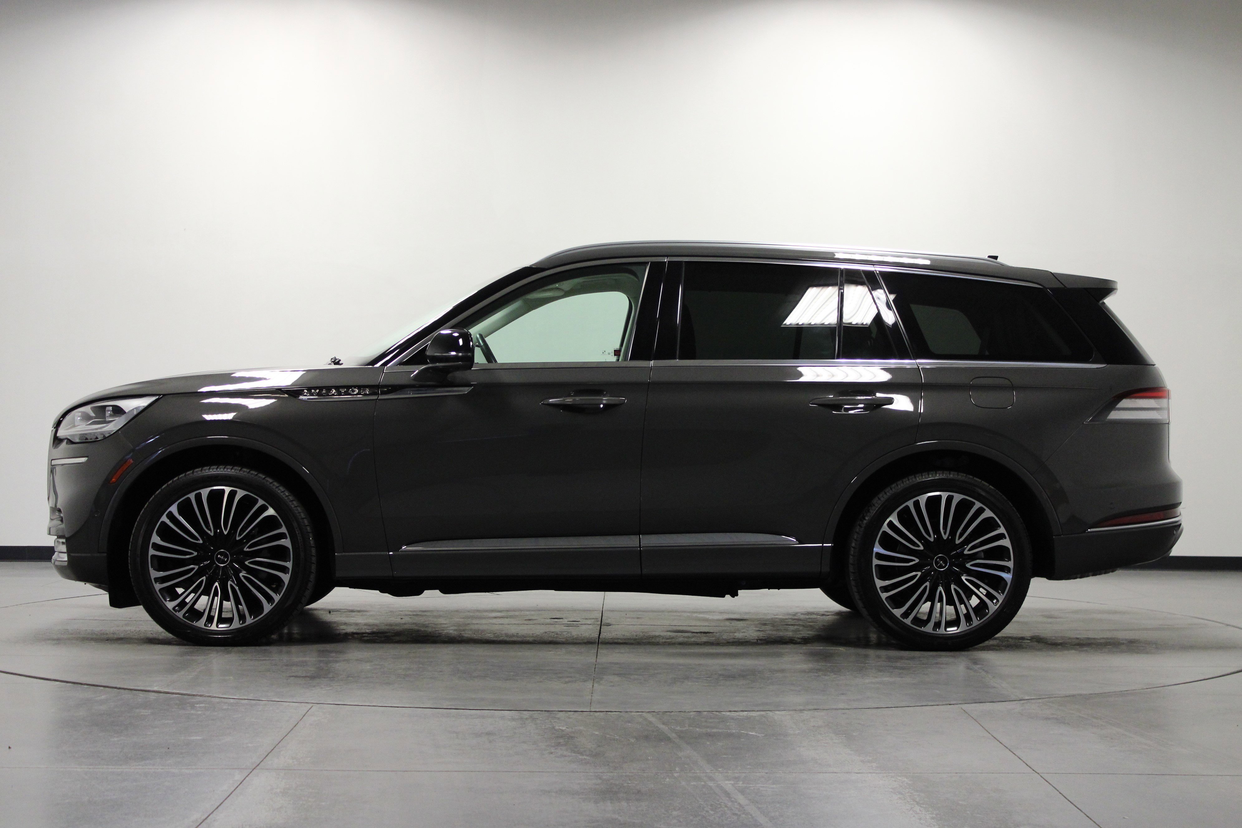 Used 2024 Lincoln Aviator Black Label w/ Dynamic Handling Package image 7