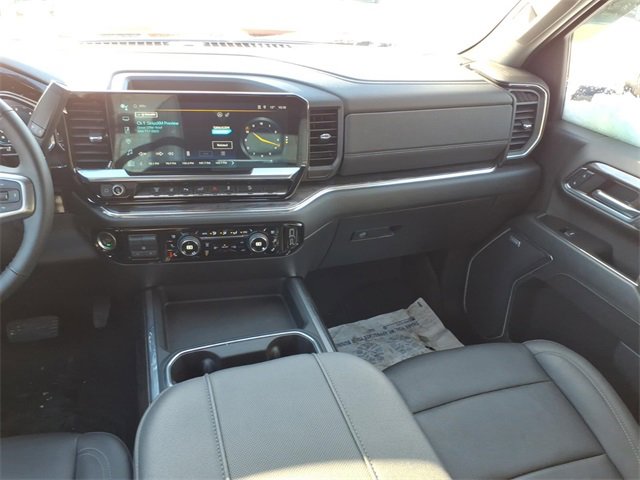 Used 2024 Chevrolet Silverado 3500 LTZ w/ LTZ Plus Package image 15