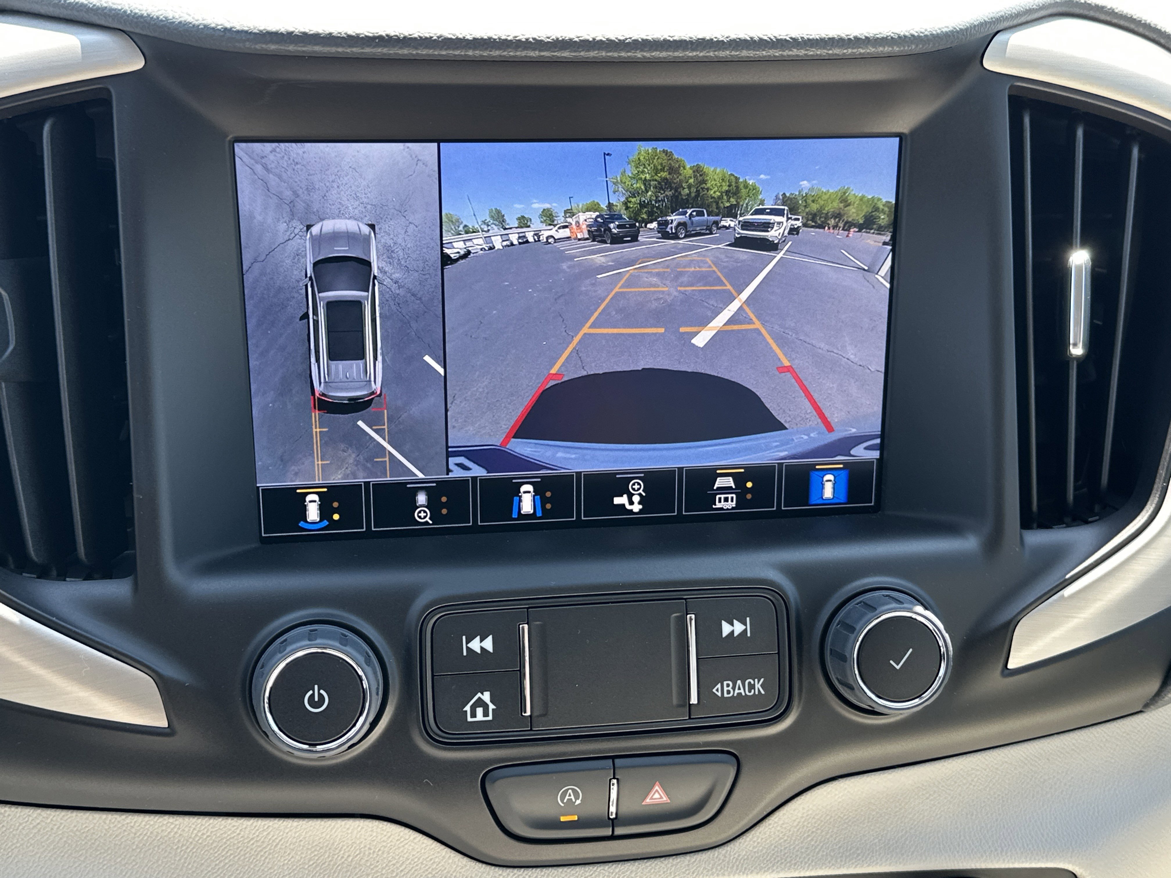 Used 2023 GMC Terrain Denali w/ Denali Premium Package image 27
