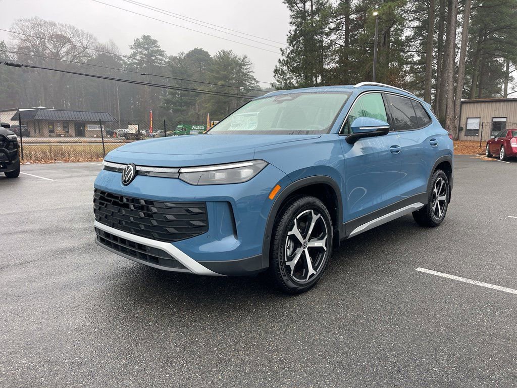 New 2026 Volkswagen Tiguan SE AWD/4WD image 2