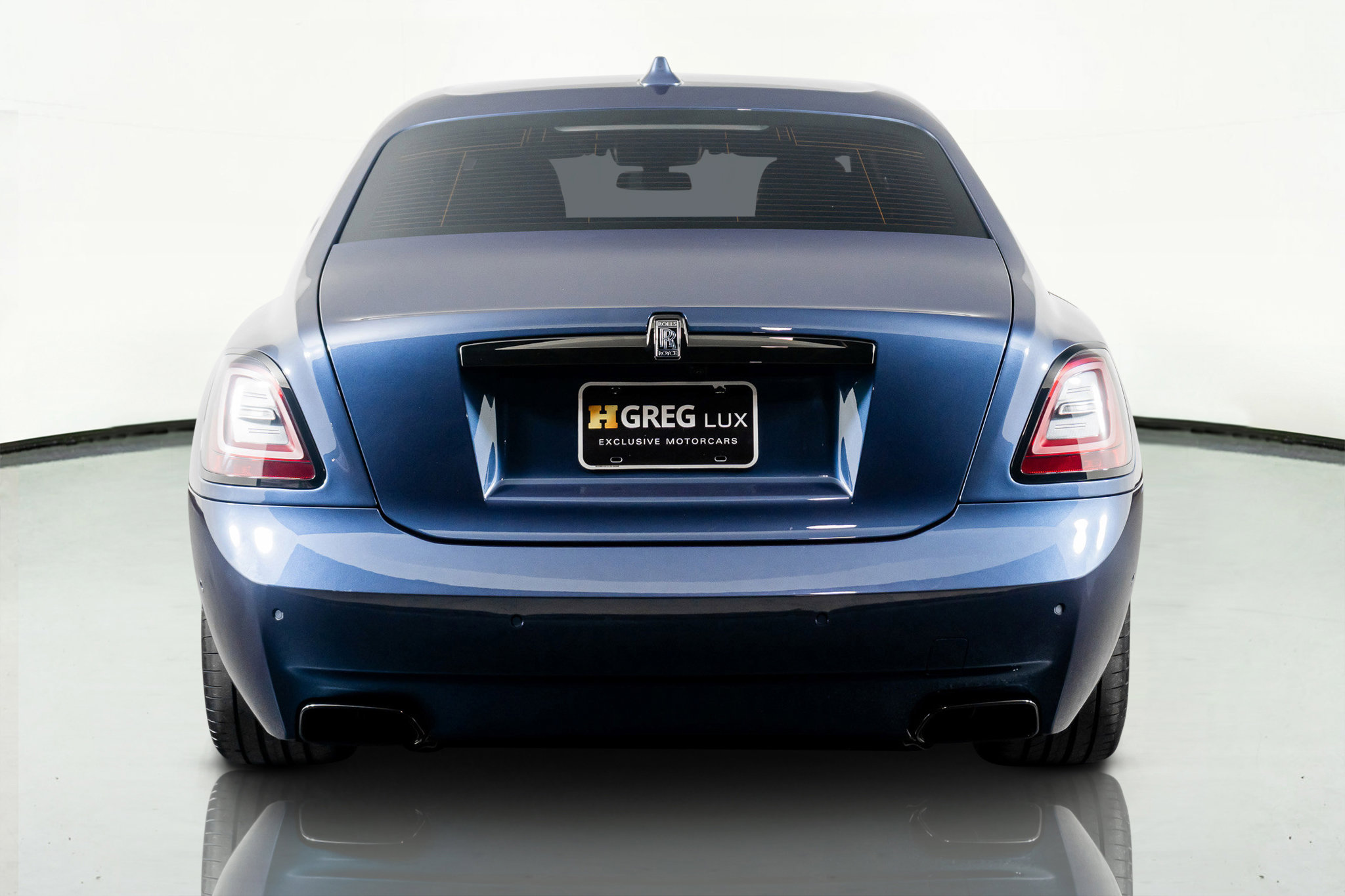 Used 2024 Rolls-Royce Ghost Black Badge w/ Black Badge Ghost Package image 11