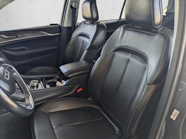 Used 2021 Jeep Grand Cherokee L Limited AWD/4WD image 16