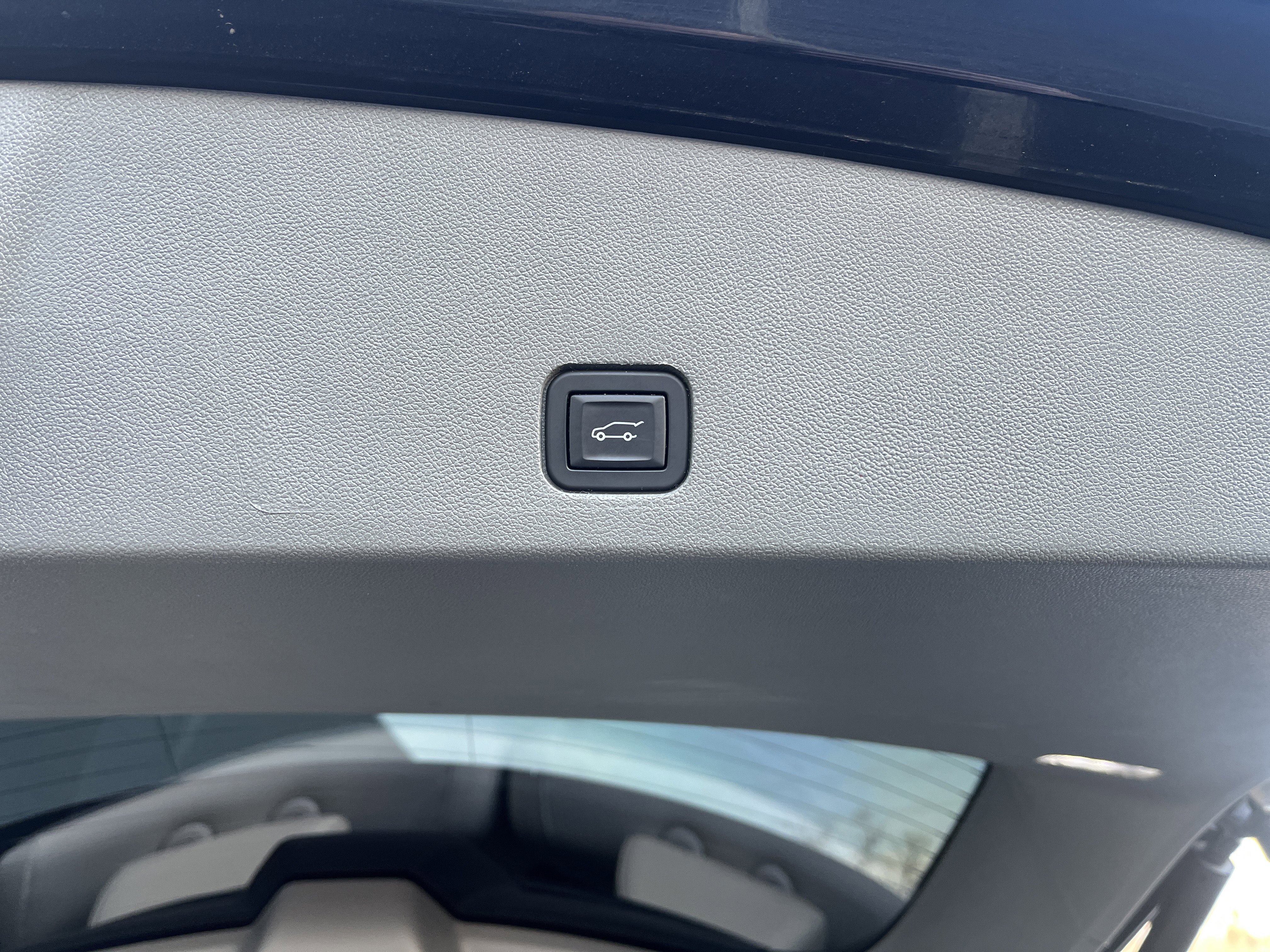 Used 2024 Cadillac XT6 Premium Luxury w/ Technology Package image 23