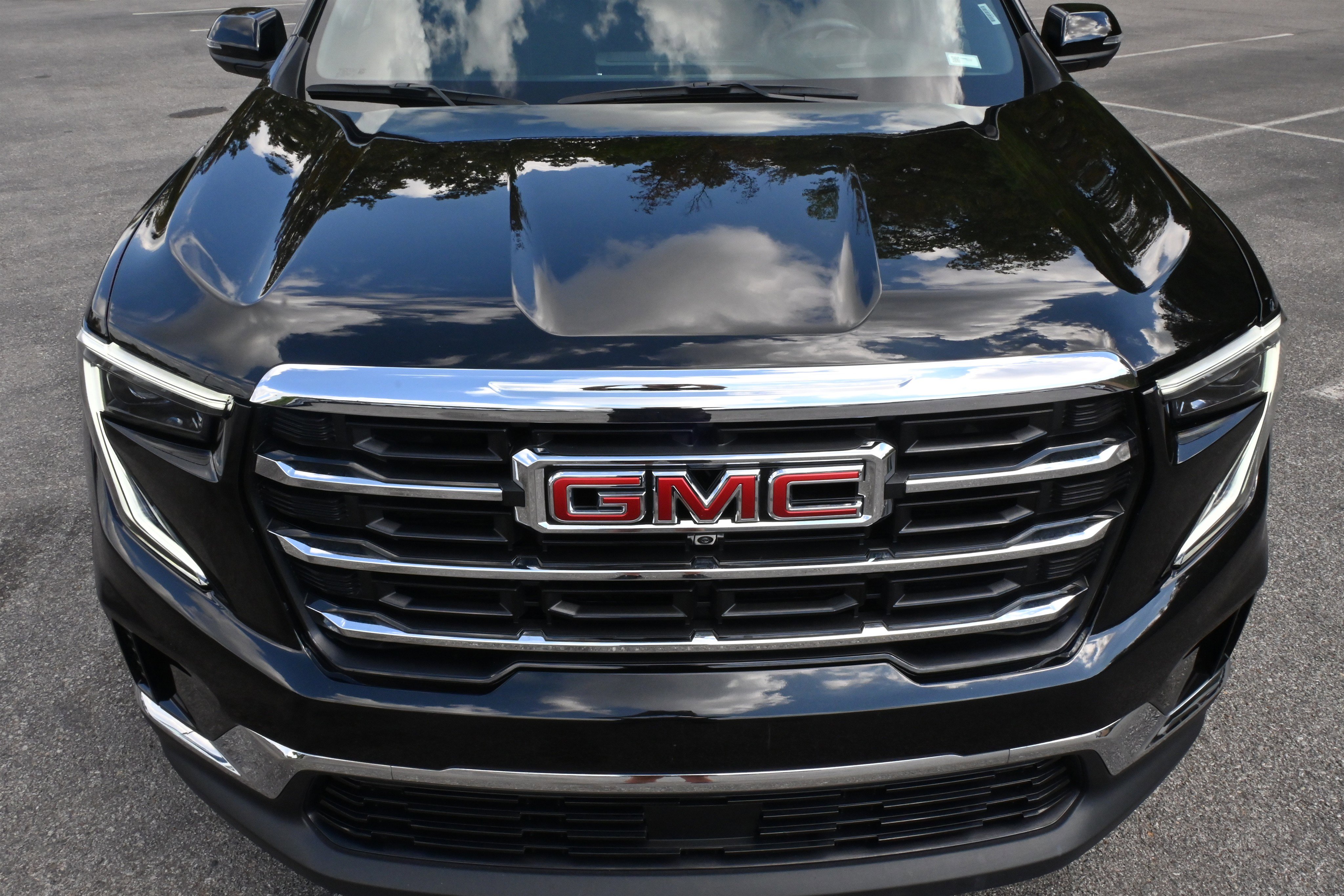 Used 2025 GMC Acadia Elevation image 12