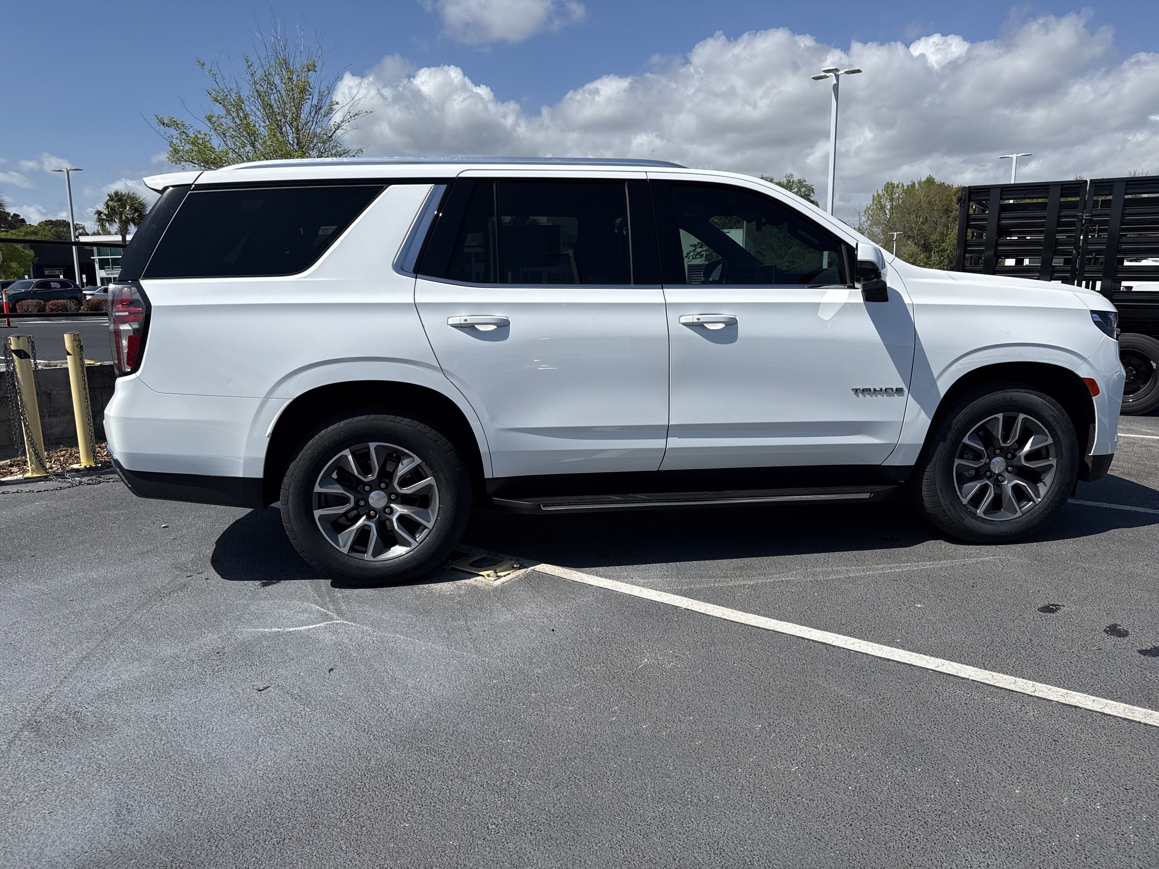 Used 2022 Chevrolet Tahoe LT w/ Luxury Package image 14