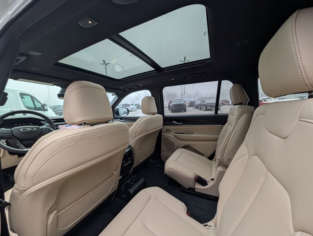 New 2026 Jeep Grand Cherokee L Limited image 15