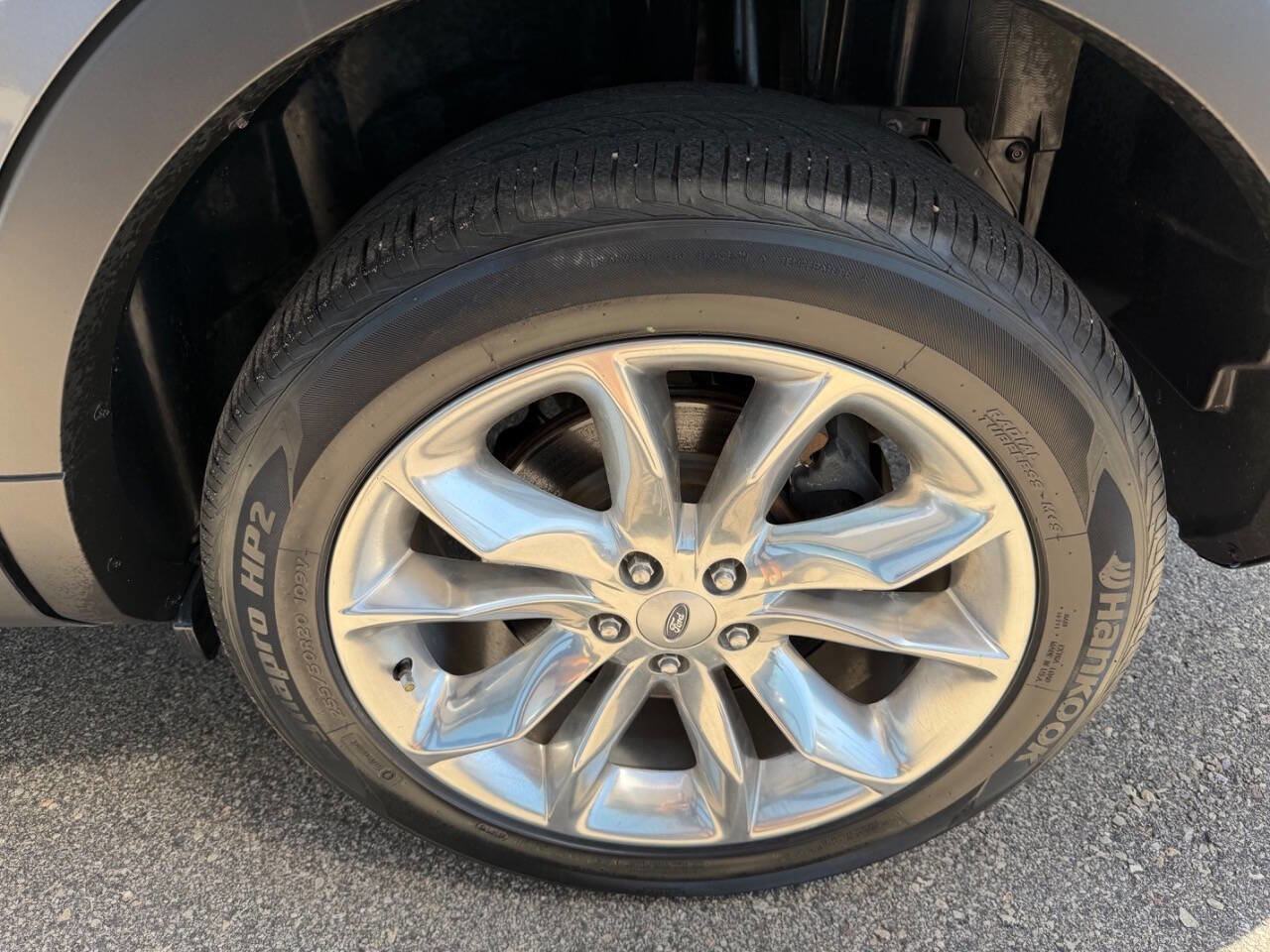 Used 2014 Ford Explorer Limited w/ Equipment Group 301A AWD/4WD image 19