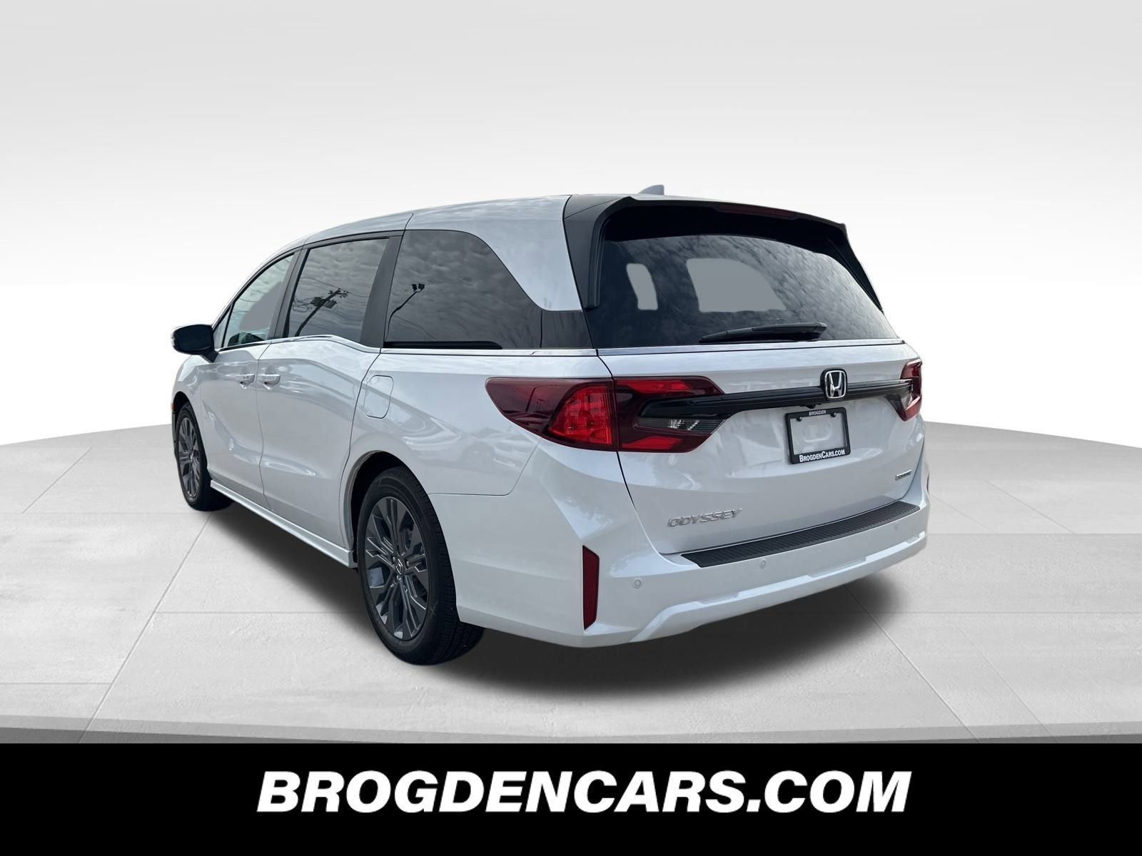 Used 2026 Honda Odyssey Touring image 5