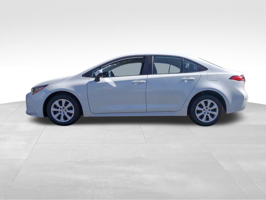 Used 2024 Toyota Corolla LE FWD image 7