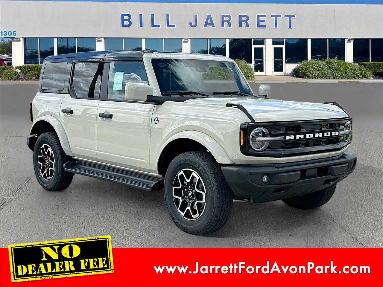 New 2026 Ford Bronco Outer Banks AWD/4WD image 1