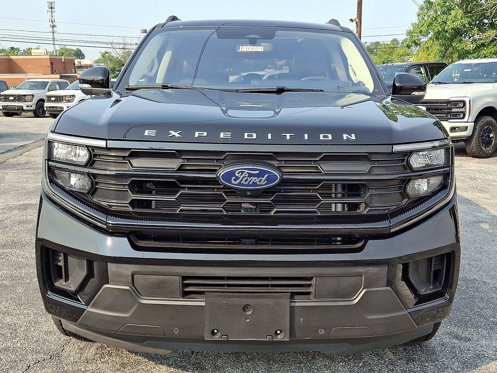 Certified 2025 Ford Expedition Max Active AWD/4WD image 2