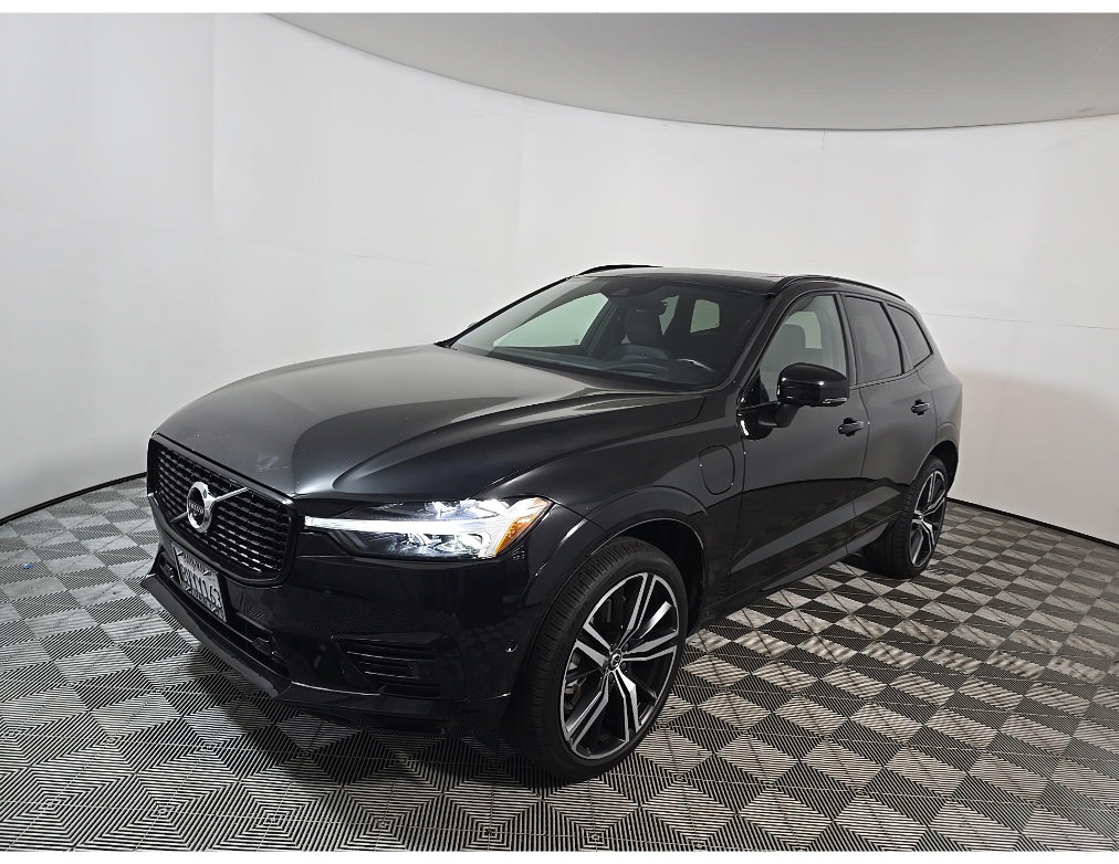 Used 2021 Volvo XC60 T8 R-Design w/ Advanced Package AWD/4WD image 2