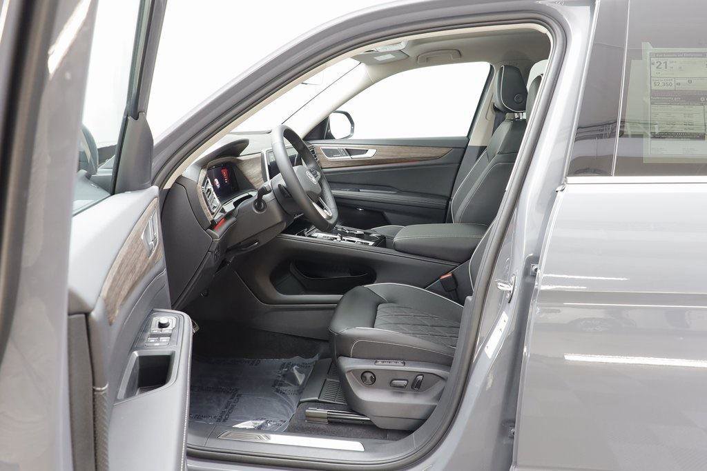 New 2026 Volkswagen Atlas SEL Premium R-Line image 6