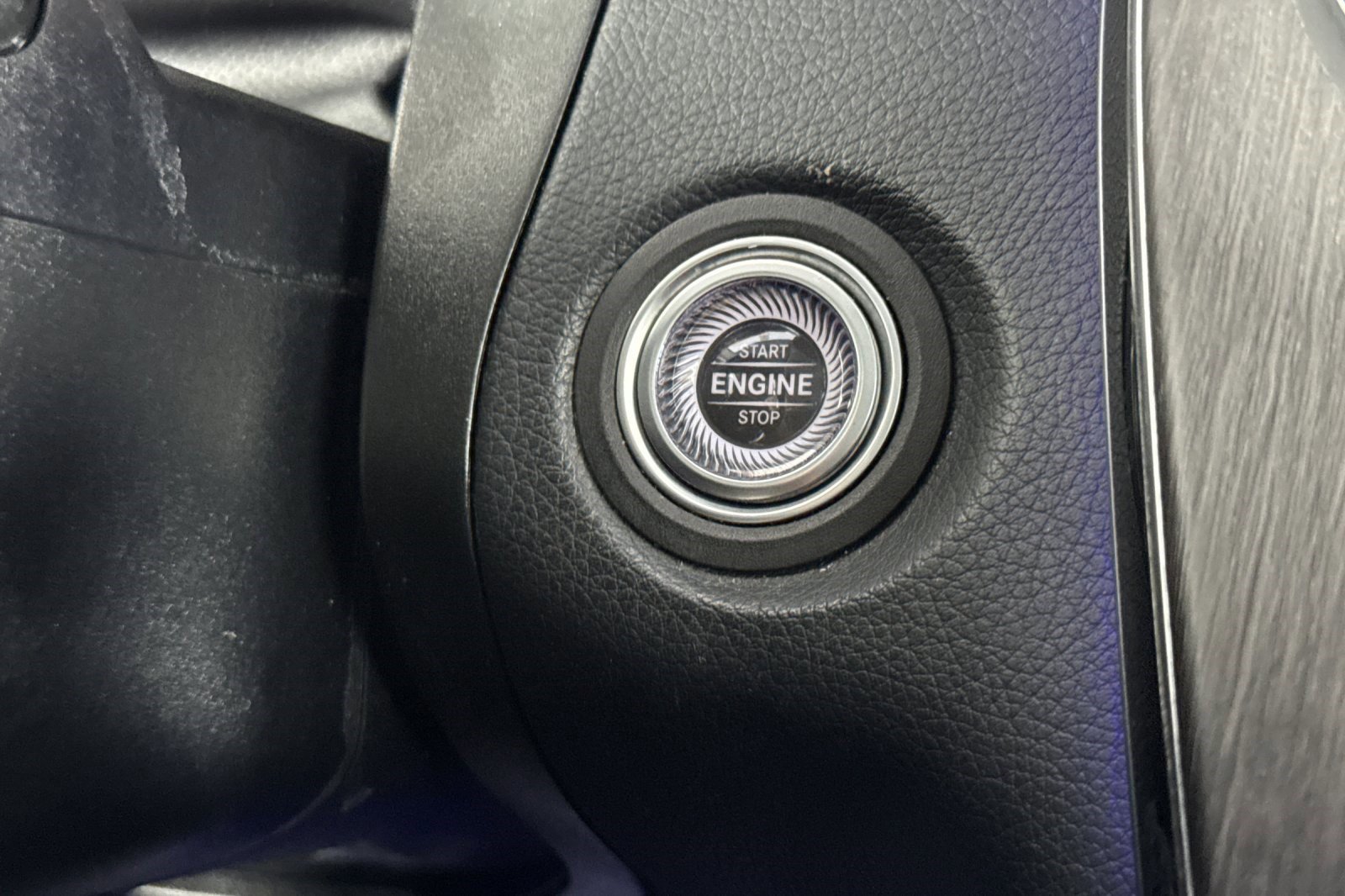 Used 2022 Mercedes-Benz GLC 300 image 32