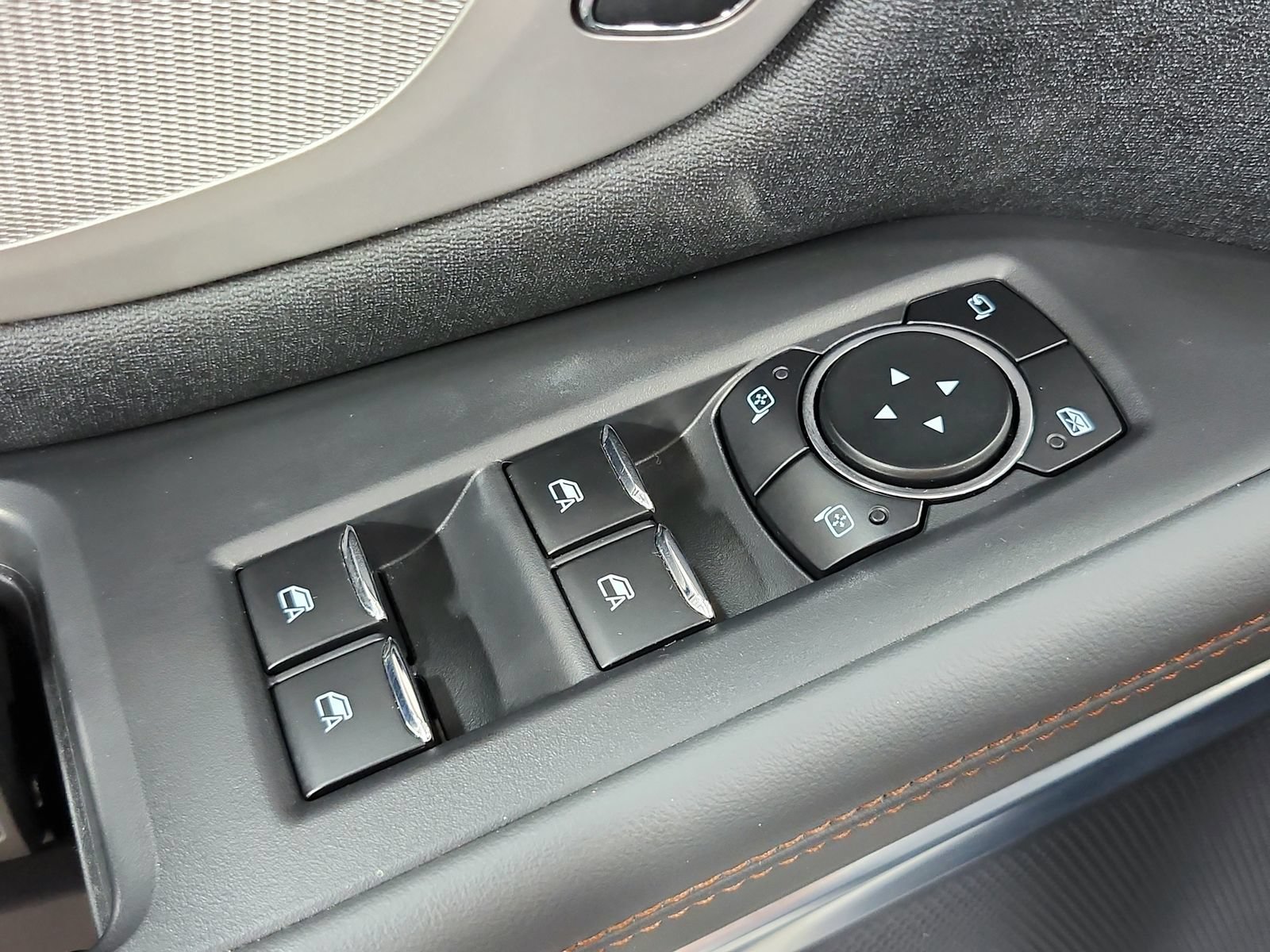 Used 2025 Ford Expedition Active AWD/4WD image 40