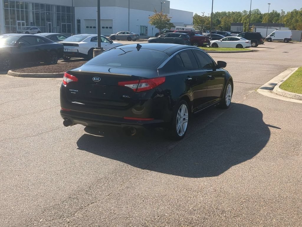 Used 2013 Kia Optima SX w/ Chrome Limited Pkg FWD image 5