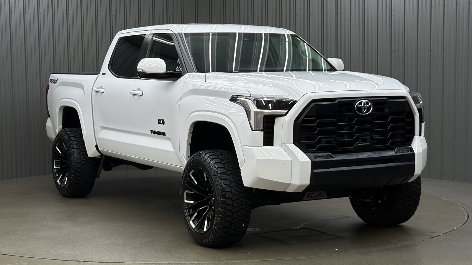 Used 2024 Toyota Tundra SR5 AWD/4WD image 7