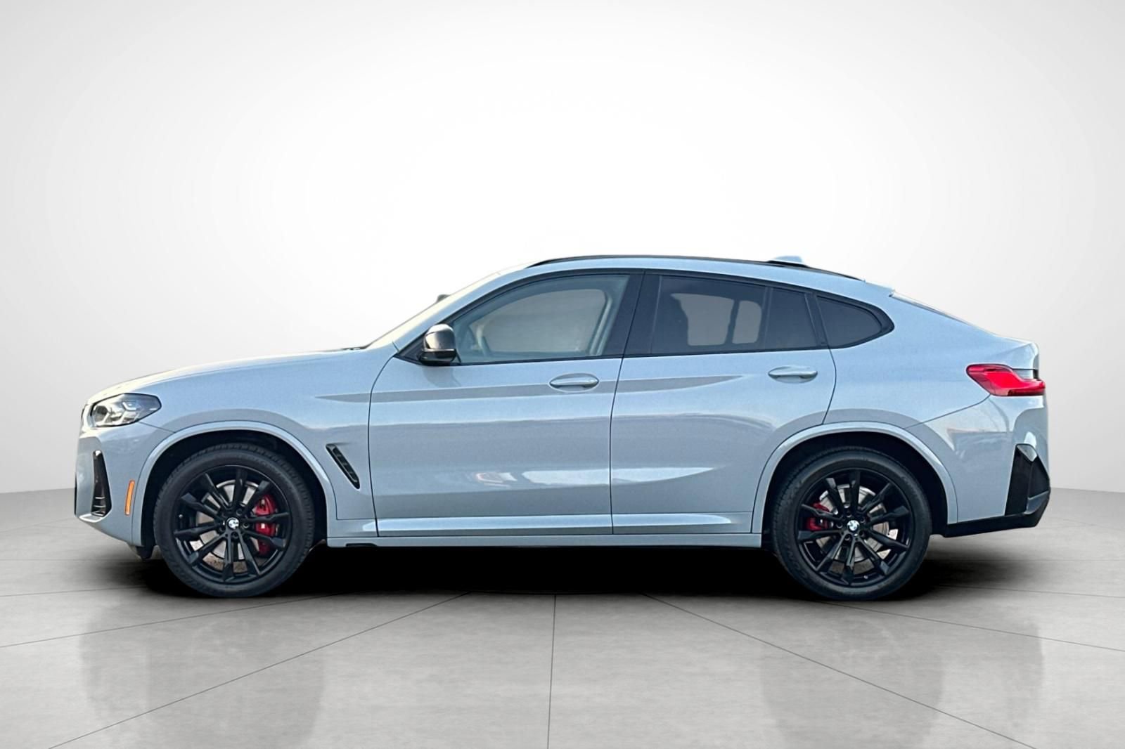 Used 2024 BMW X4 M40i image 24