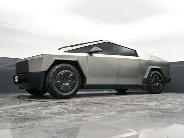 Used 2025 Tesla Cybertruck AWD Crew Cab image 22