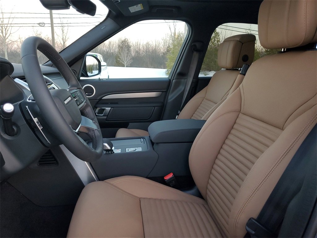 New 2026 Land Rover Discovery Limited Edition image 7