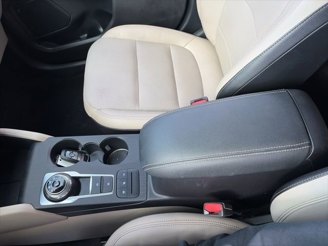 Certified 2020 Ford Escape Titanium image 17