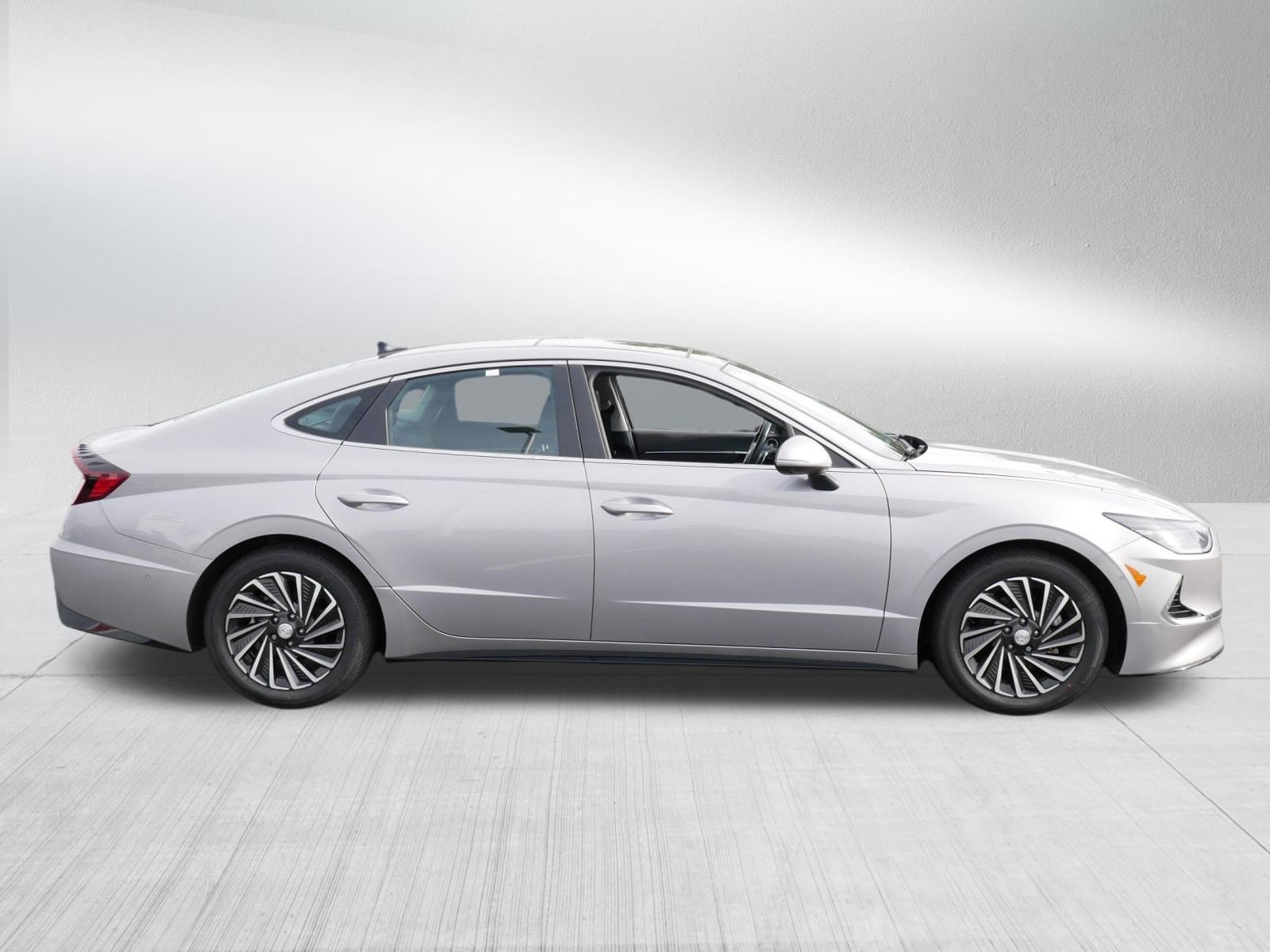 Used 2023 Hyundai Sonata Limited FWD image 8