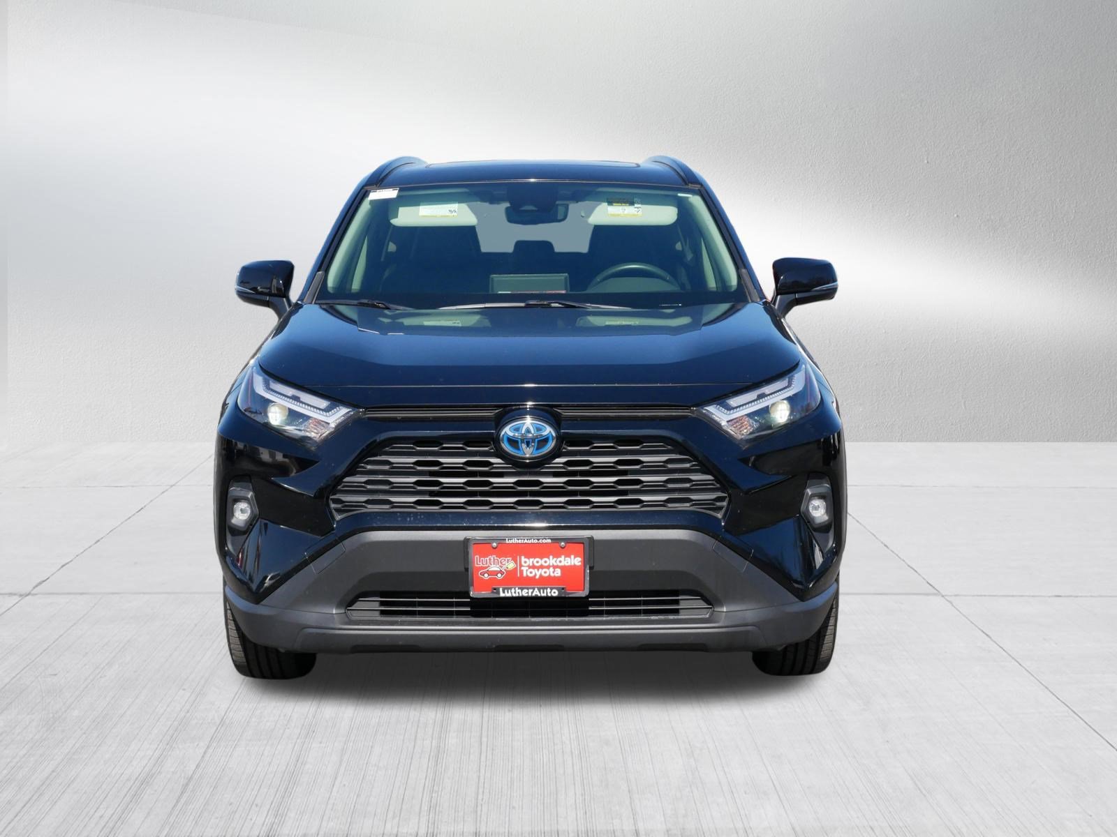 Certified 2022 Toyota RAV4 XLE Premium AWD/4WD image 2
